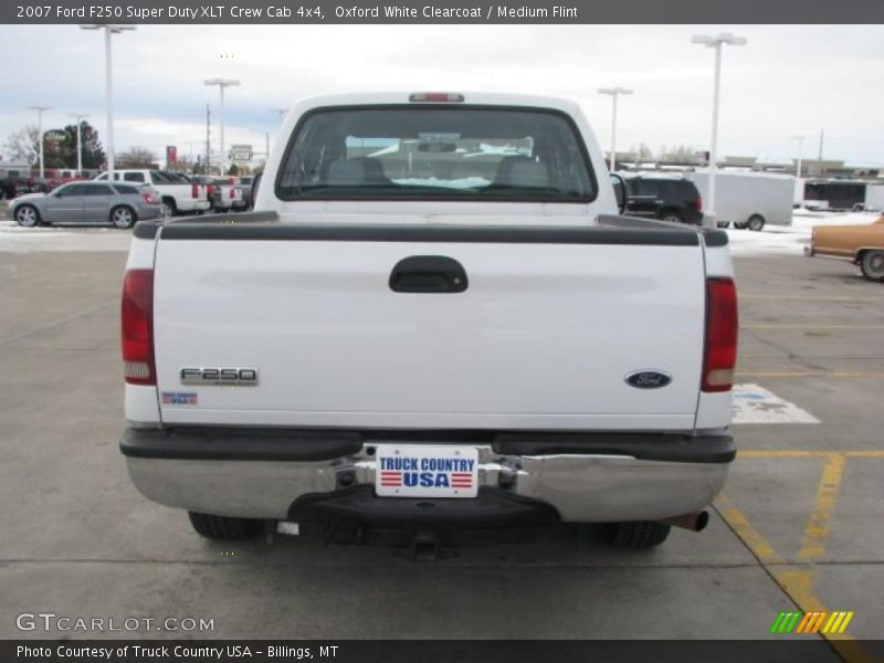 Oxford White Clearcoat / Medium Flint 2007 Ford F250 Super Duty XLT Crew Cab 4x4