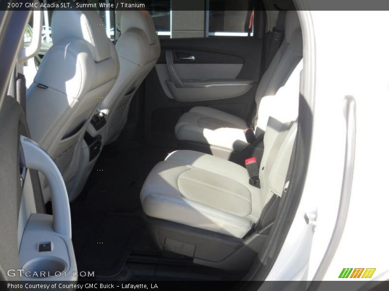 Summit White / Titanium 2007 GMC Acadia SLT