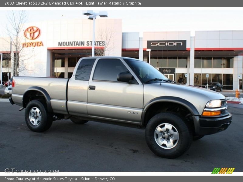Light Pewter Metallic / Graphite 2003 Chevrolet S10 ZR2 Extended Cab 4x4