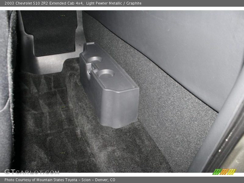 Light Pewter Metallic / Graphite 2003 Chevrolet S10 ZR2 Extended Cab 4x4