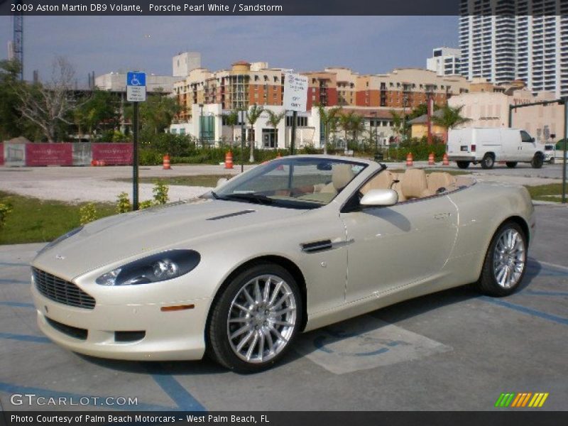 Front 3/4 View of 2009 DB9 Volante