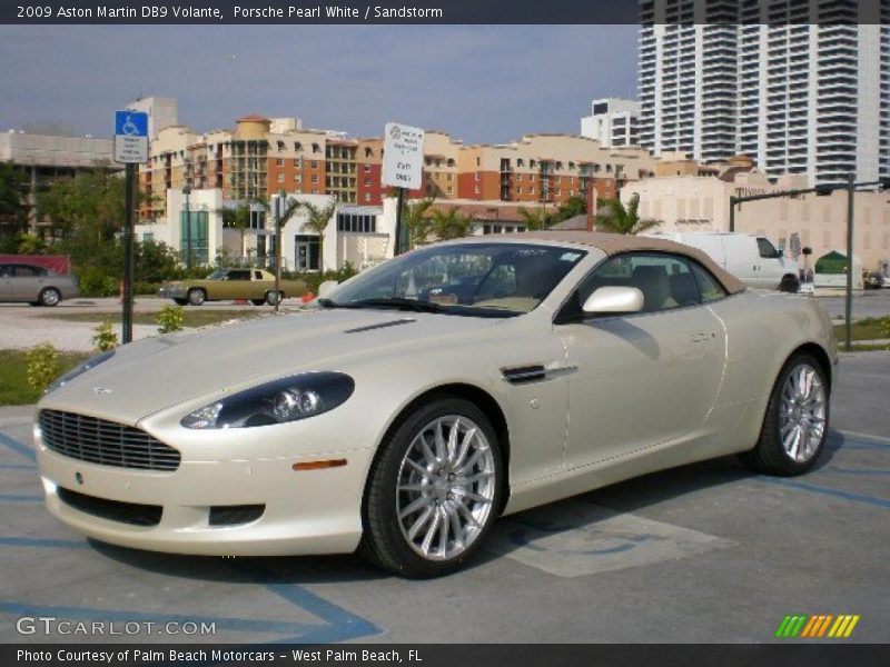 Front 3/4 View of 2009 DB9 Volante