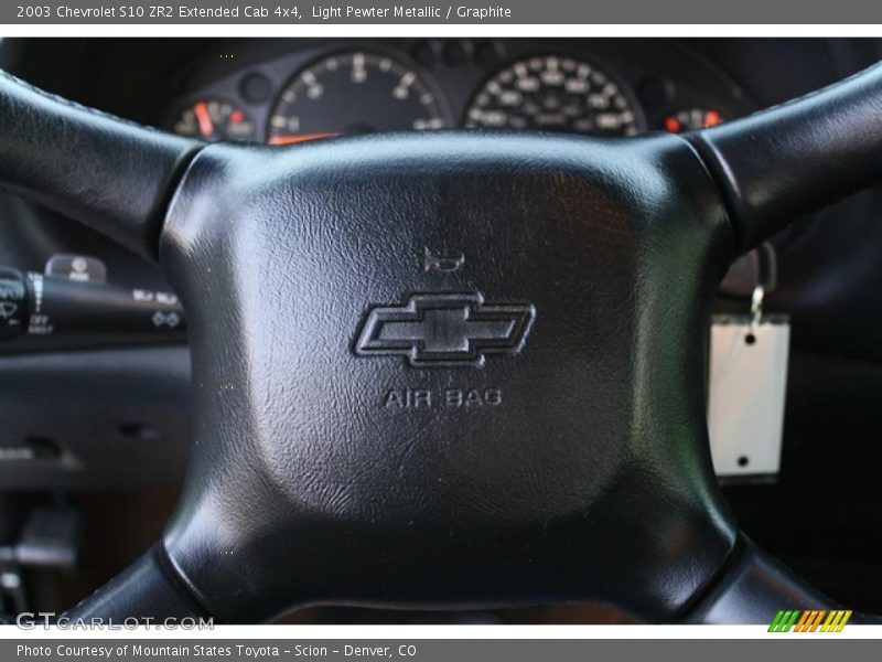 Light Pewter Metallic / Graphite 2003 Chevrolet S10 ZR2 Extended Cab 4x4