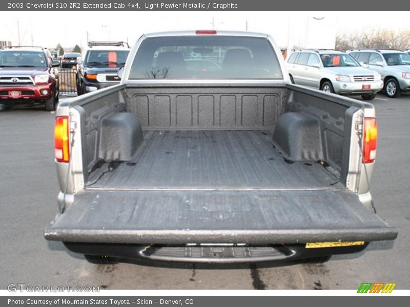 Light Pewter Metallic / Graphite 2003 Chevrolet S10 ZR2 Extended Cab 4x4