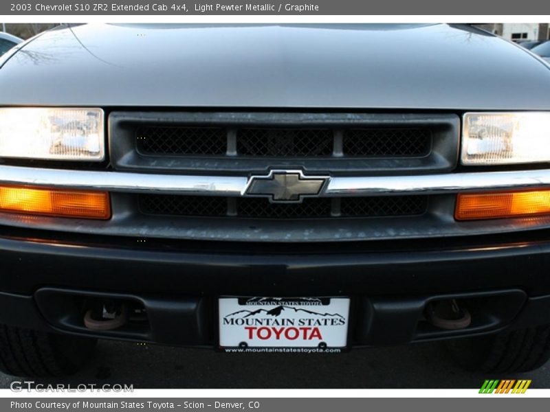Light Pewter Metallic / Graphite 2003 Chevrolet S10 ZR2 Extended Cab 4x4