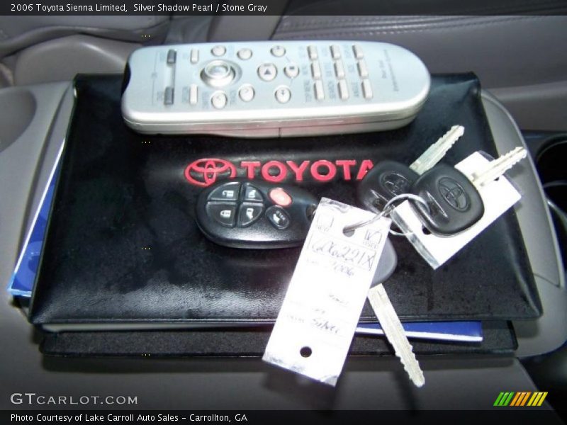 Silver Shadow Pearl / Stone Gray 2006 Toyota Sienna Limited