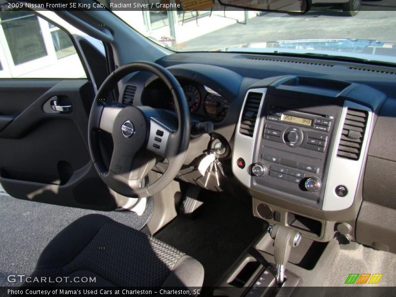Radiant Silver / Graphite 2009 Nissan Frontier SE King Cab
