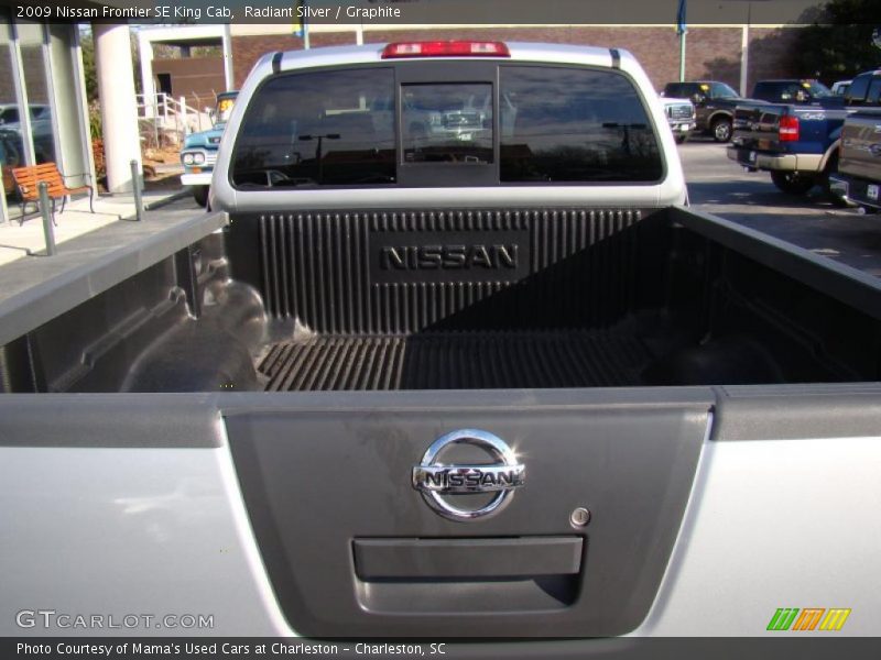 Radiant Silver / Graphite 2009 Nissan Frontier SE King Cab