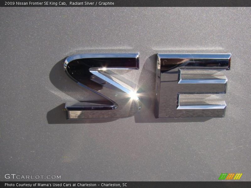 Radiant Silver / Graphite 2009 Nissan Frontier SE King Cab