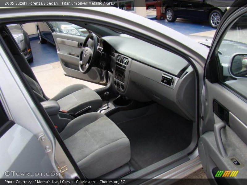 Titanium Silver Metallic / Gray 2005 Suzuki Forenza S Sedan