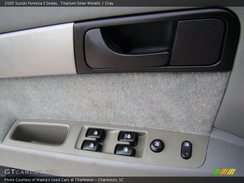 Titanium Silver Metallic / Gray 2005 Suzuki Forenza S Sedan