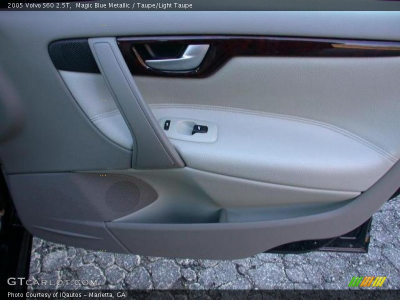 Magic Blue Metallic / Taupe/Light Taupe 2005 Volvo S60 2.5T