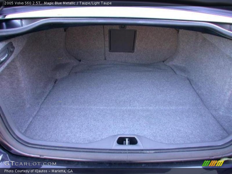 Magic Blue Metallic / Taupe/Light Taupe 2005 Volvo S60 2.5T