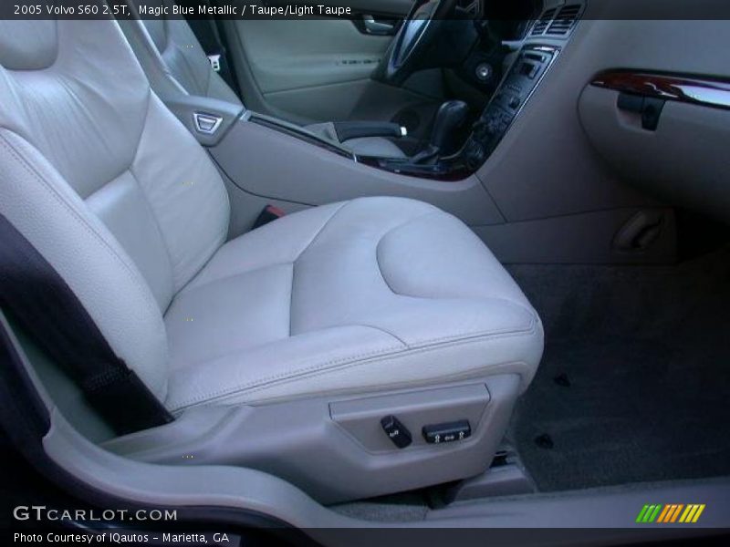 Magic Blue Metallic / Taupe/Light Taupe 2005 Volvo S60 2.5T