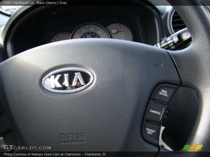 Black Cherry / Gray 2007 Kia Rondo LX