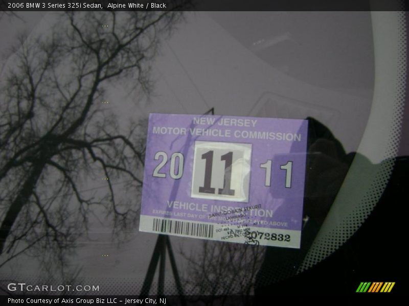 Alpine White / Black 2006 BMW 3 Series 325i Sedan