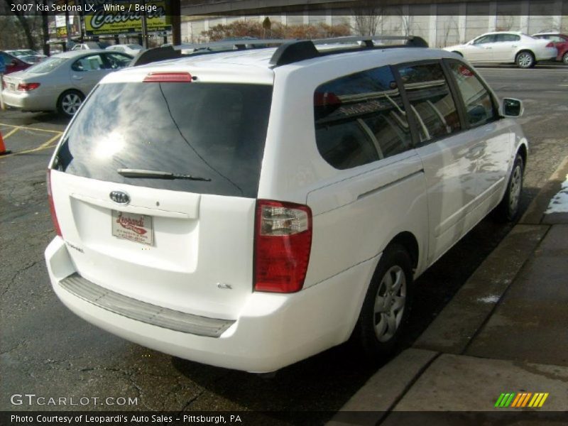 White / Beige 2007 Kia Sedona LX