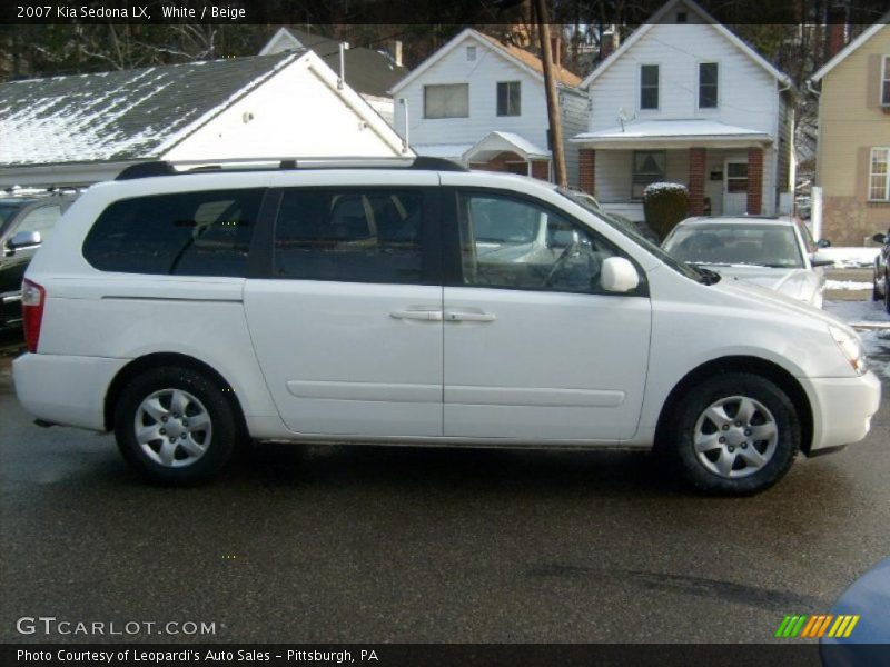 White / Beige 2007 Kia Sedona LX