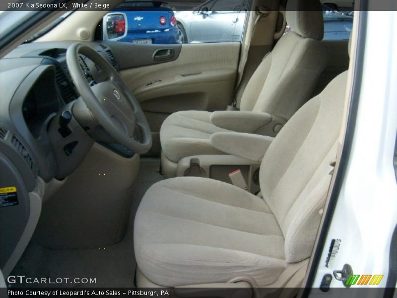White / Beige 2007 Kia Sedona LX