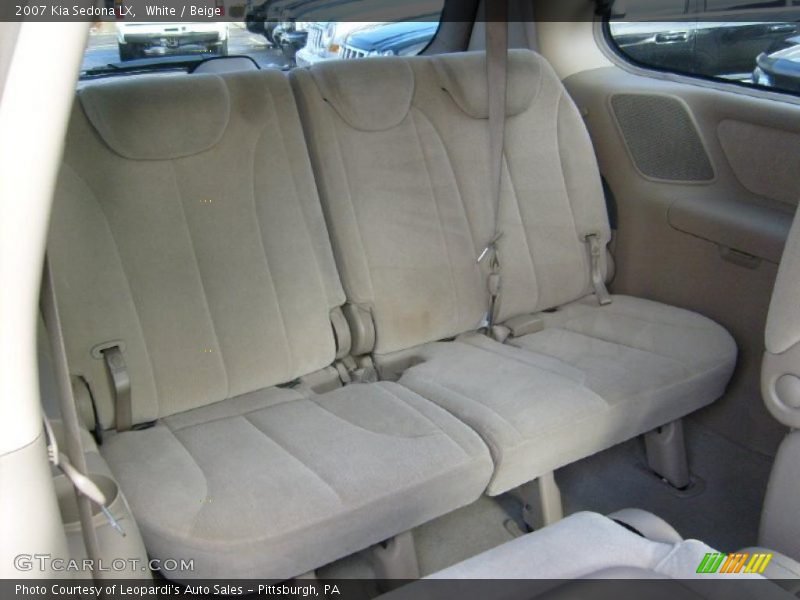 White / Beige 2007 Kia Sedona LX