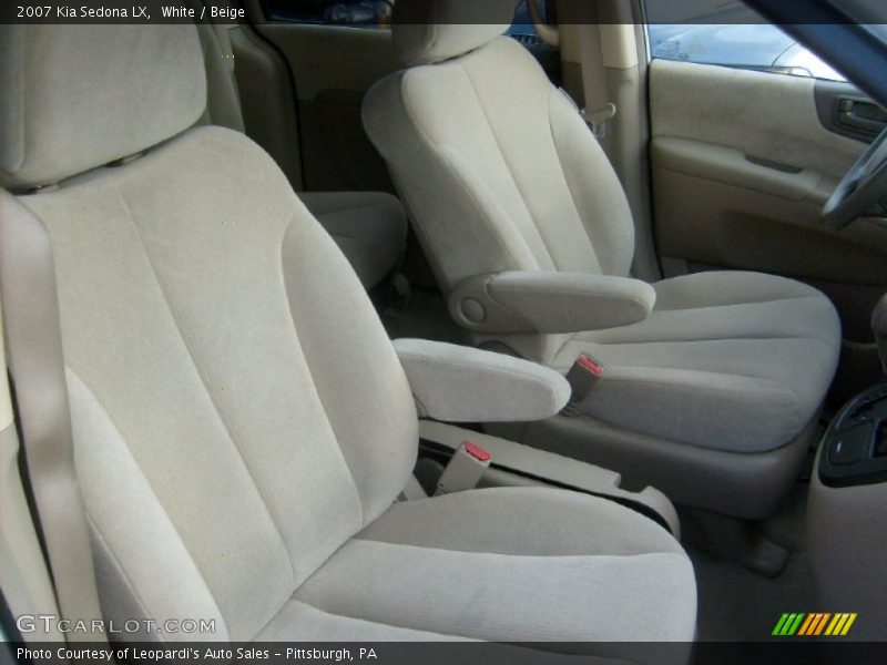 White / Beige 2007 Kia Sedona LX