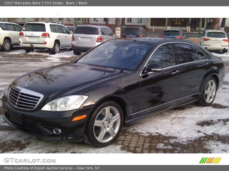 Front 3/4 View of 2007 S 550 Sedan