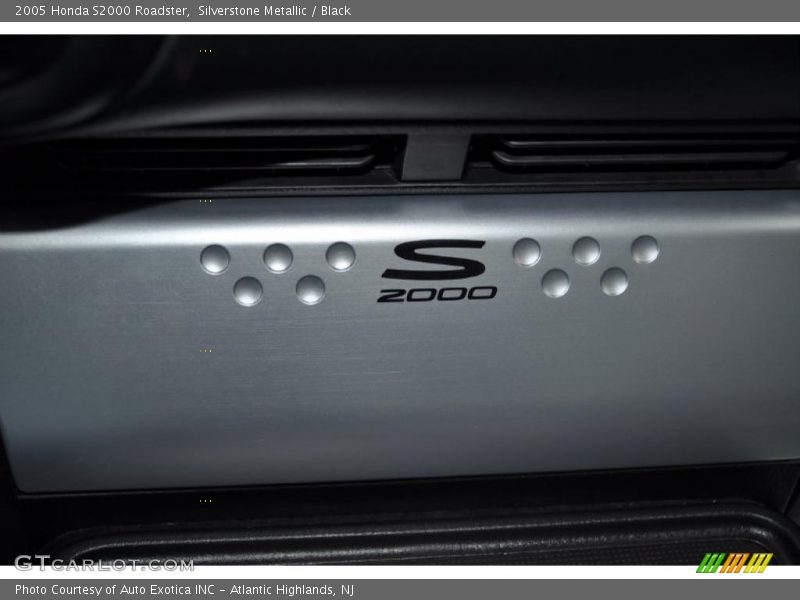 Silverstone Metallic / Black 2005 Honda S2000 Roadster