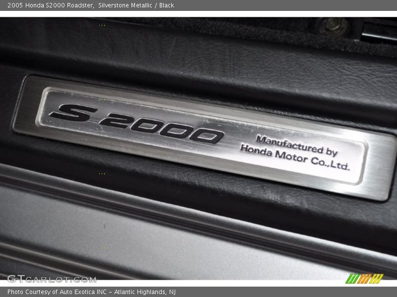 Silverstone Metallic / Black 2005 Honda S2000 Roadster