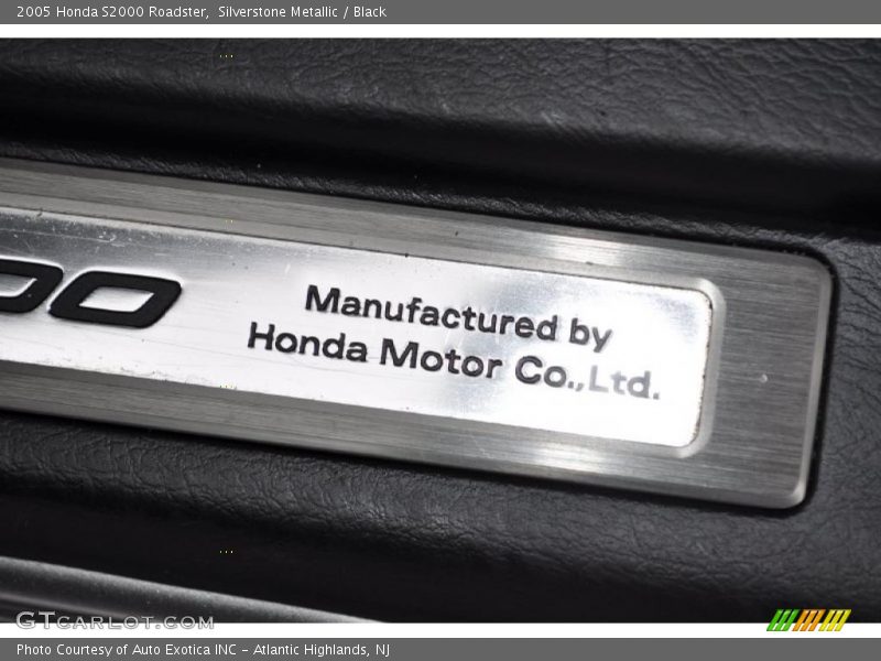 Silverstone Metallic / Black 2005 Honda S2000 Roadster