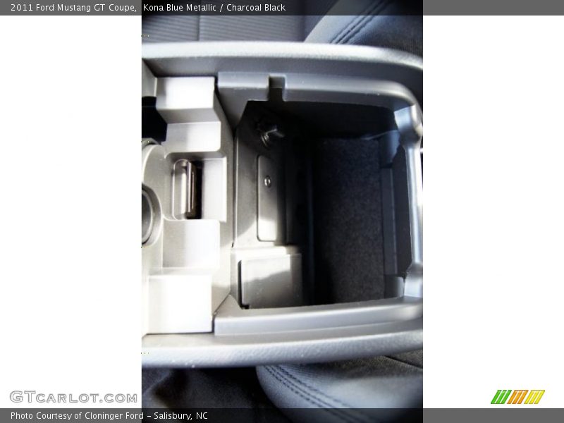 Kona Blue Metallic / Charcoal Black 2011 Ford Mustang GT Coupe