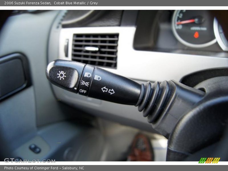 Cobalt Blue Metallic / Grey 2006 Suzuki Forenza Sedan