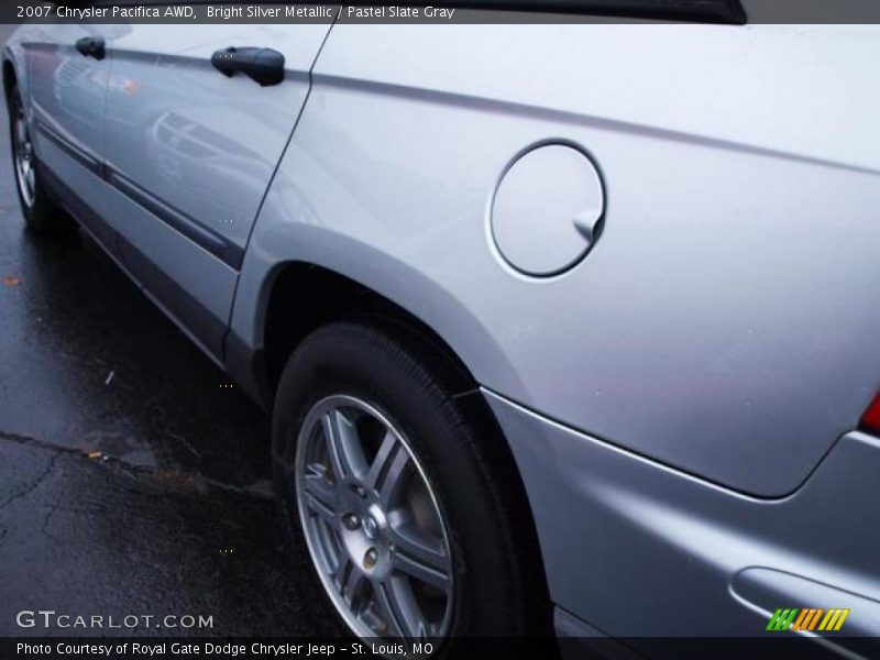 Bright Silver Metallic / Pastel Slate Gray 2007 Chrysler Pacifica AWD