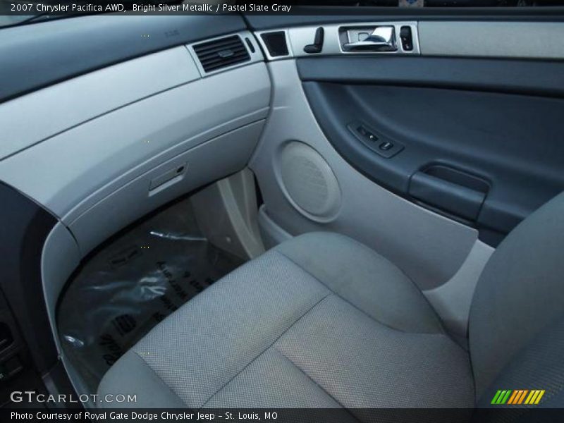 Bright Silver Metallic / Pastel Slate Gray 2007 Chrysler Pacifica AWD