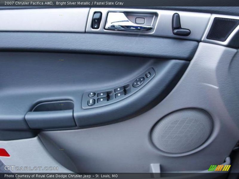 Bright Silver Metallic / Pastel Slate Gray 2007 Chrysler Pacifica AWD