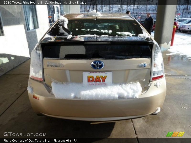 Sandy Beach Metallic / Bisque 2010 Toyota Prius Hybrid III