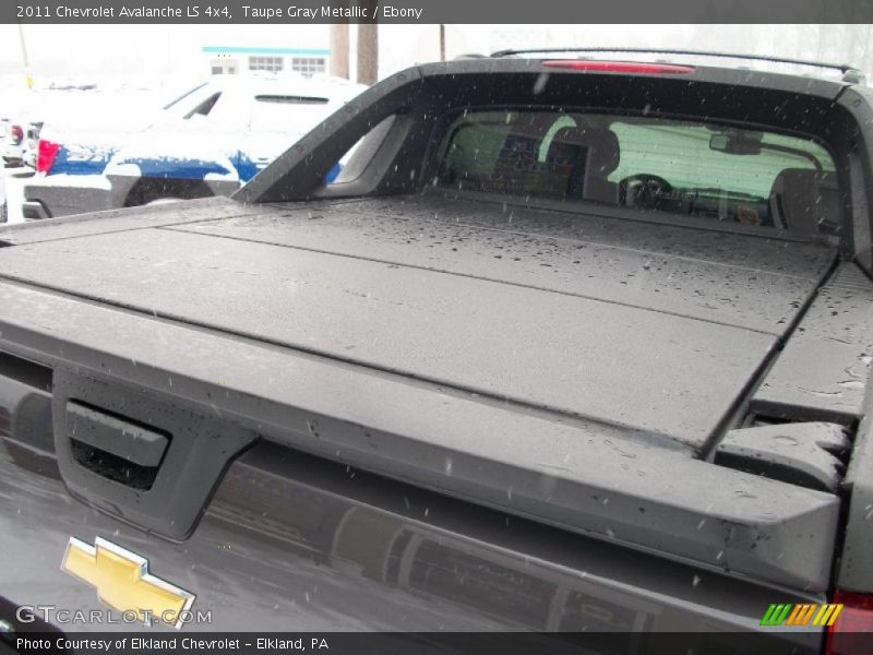 Taupe Gray Metallic / Ebony 2011 Chevrolet Avalanche LS 4x4