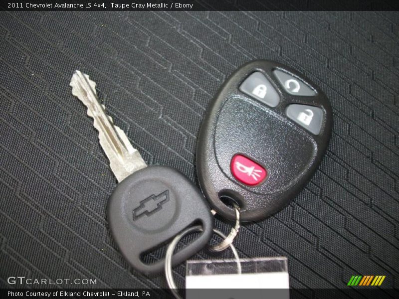 Taupe Gray Metallic / Ebony 2011 Chevrolet Avalanche LS 4x4