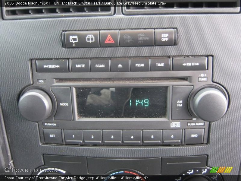 Brilliant Black Crystal Pearl / Dark Slate Gray/Medium Slate Gray 2005 Dodge Magnum SXT