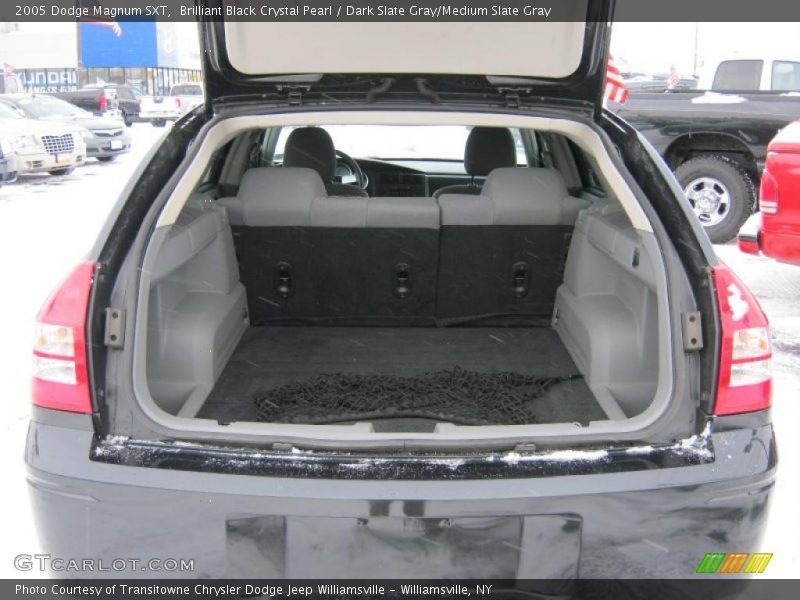 Brilliant Black Crystal Pearl / Dark Slate Gray/Medium Slate Gray 2005 Dodge Magnum SXT