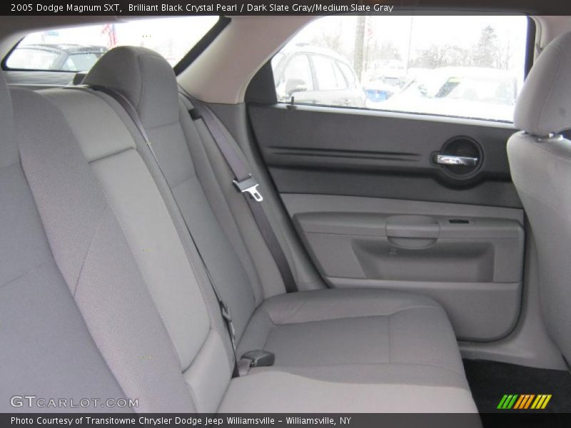 Brilliant Black Crystal Pearl / Dark Slate Gray/Medium Slate Gray 2005 Dodge Magnum SXT