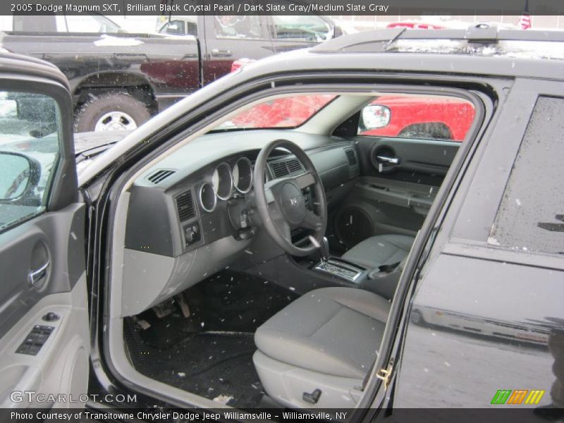 Brilliant Black Crystal Pearl / Dark Slate Gray/Medium Slate Gray 2005 Dodge Magnum SXT