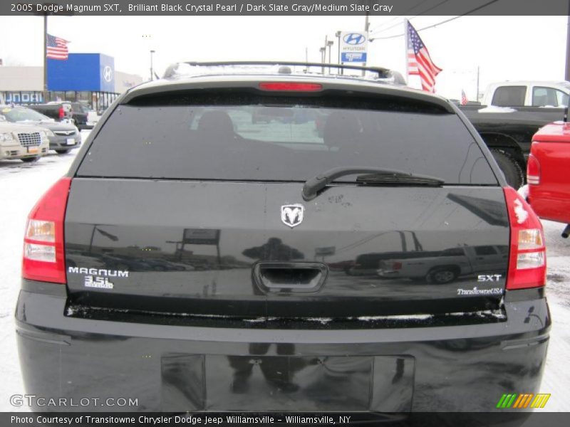 Brilliant Black Crystal Pearl / Dark Slate Gray/Medium Slate Gray 2005 Dodge Magnum SXT