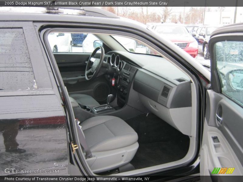 Brilliant Black Crystal Pearl / Dark Slate Gray/Medium Slate Gray 2005 Dodge Magnum SXT