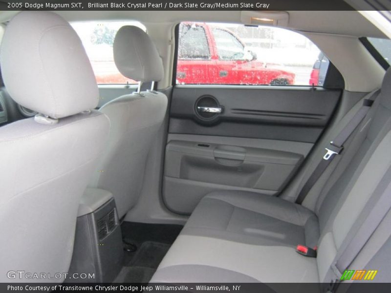 Brilliant Black Crystal Pearl / Dark Slate Gray/Medium Slate Gray 2005 Dodge Magnum SXT