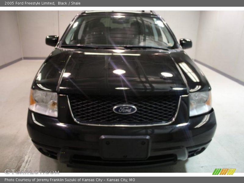 Black / Shale 2005 Ford Freestyle Limited