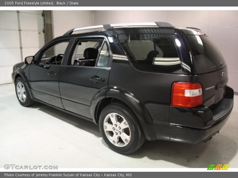 Black / Shale 2005 Ford Freestyle Limited