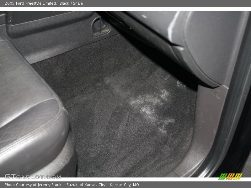 Black / Shale 2005 Ford Freestyle Limited