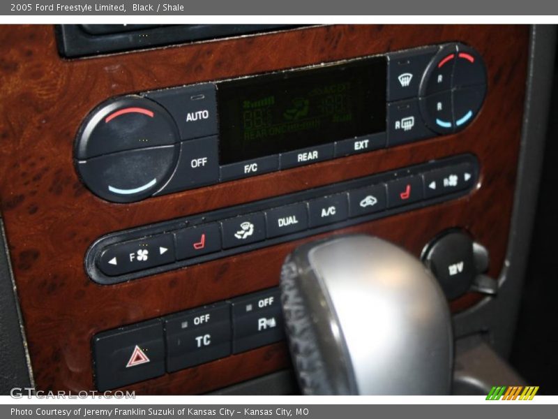 Black / Shale 2005 Ford Freestyle Limited