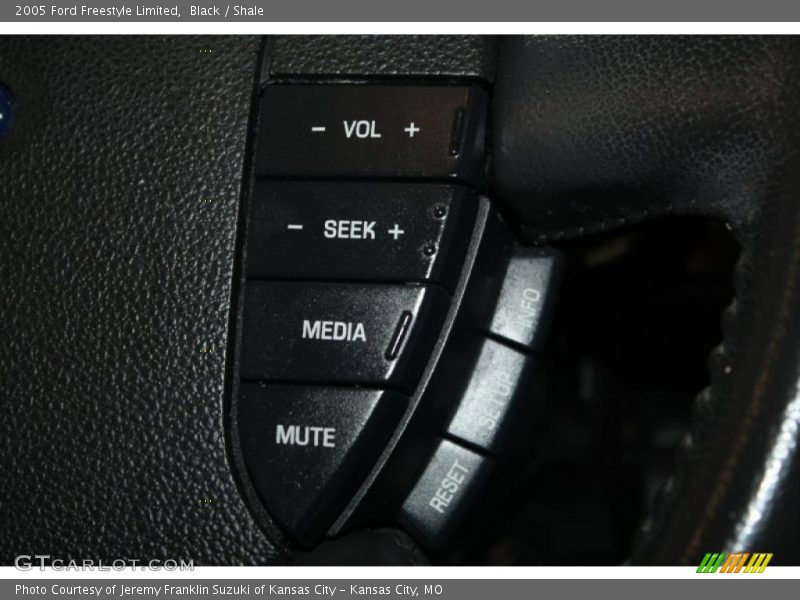 Black / Shale 2005 Ford Freestyle Limited