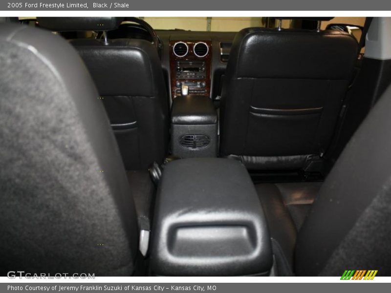 Black / Shale 2005 Ford Freestyle Limited